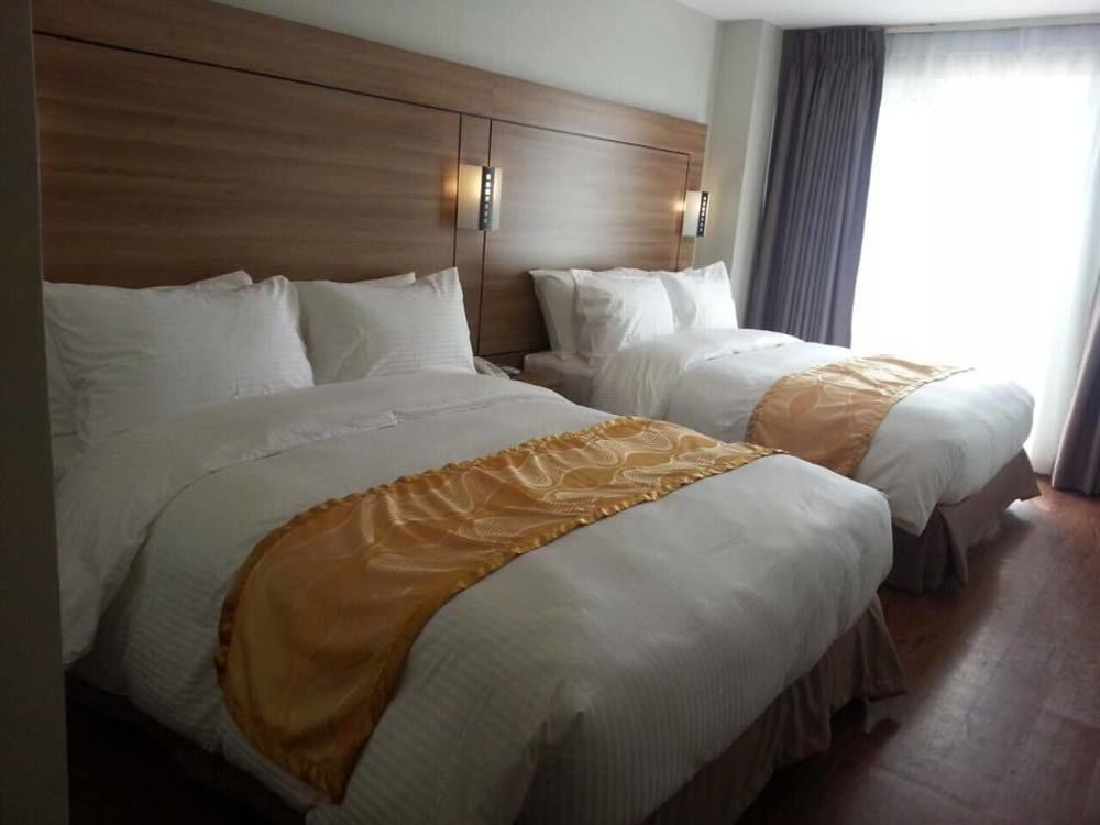 Vista Real Hotel Tagaytay City ภายนอก รูปภาพ