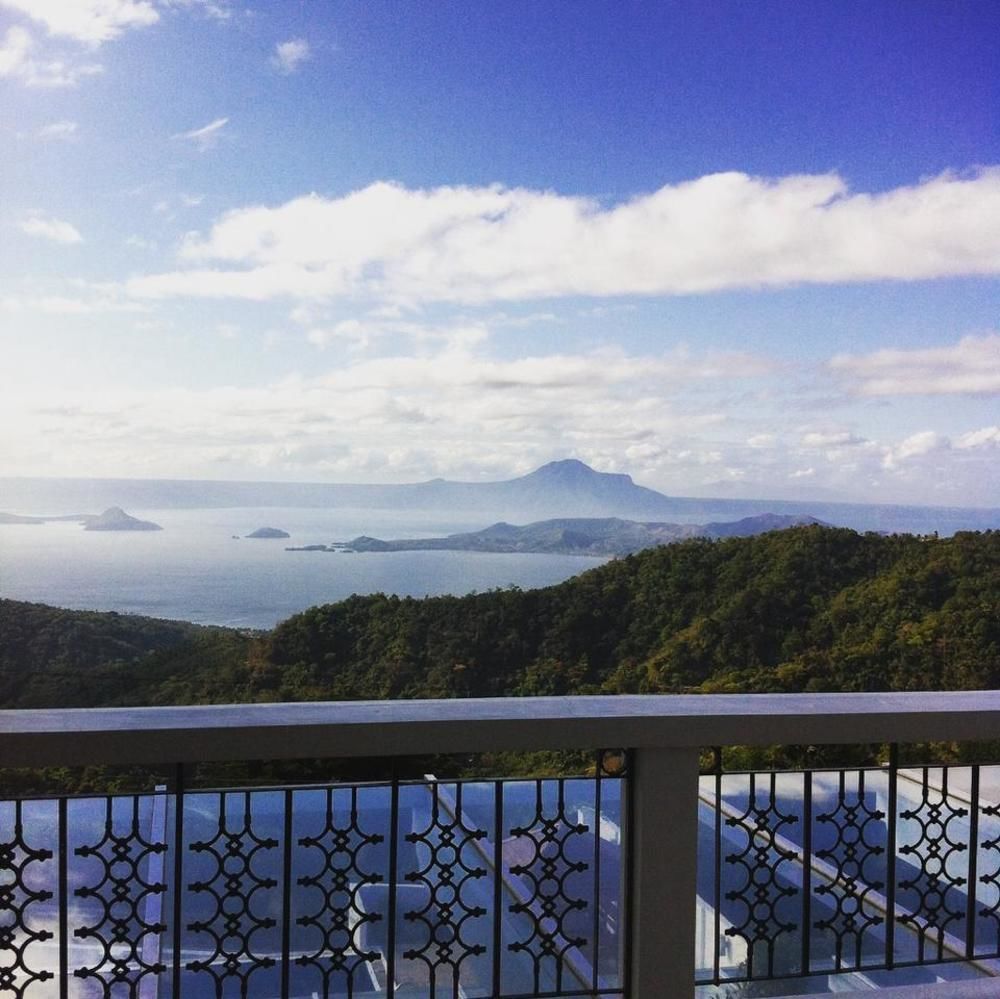 Vista Real Hotel Tagaytay City ภายนอก รูปภาพ