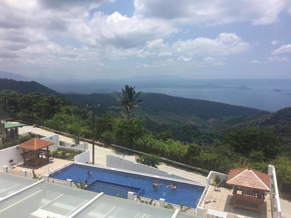 Vista Real Hotel Tagaytay City ภายนอก รูปภาพ