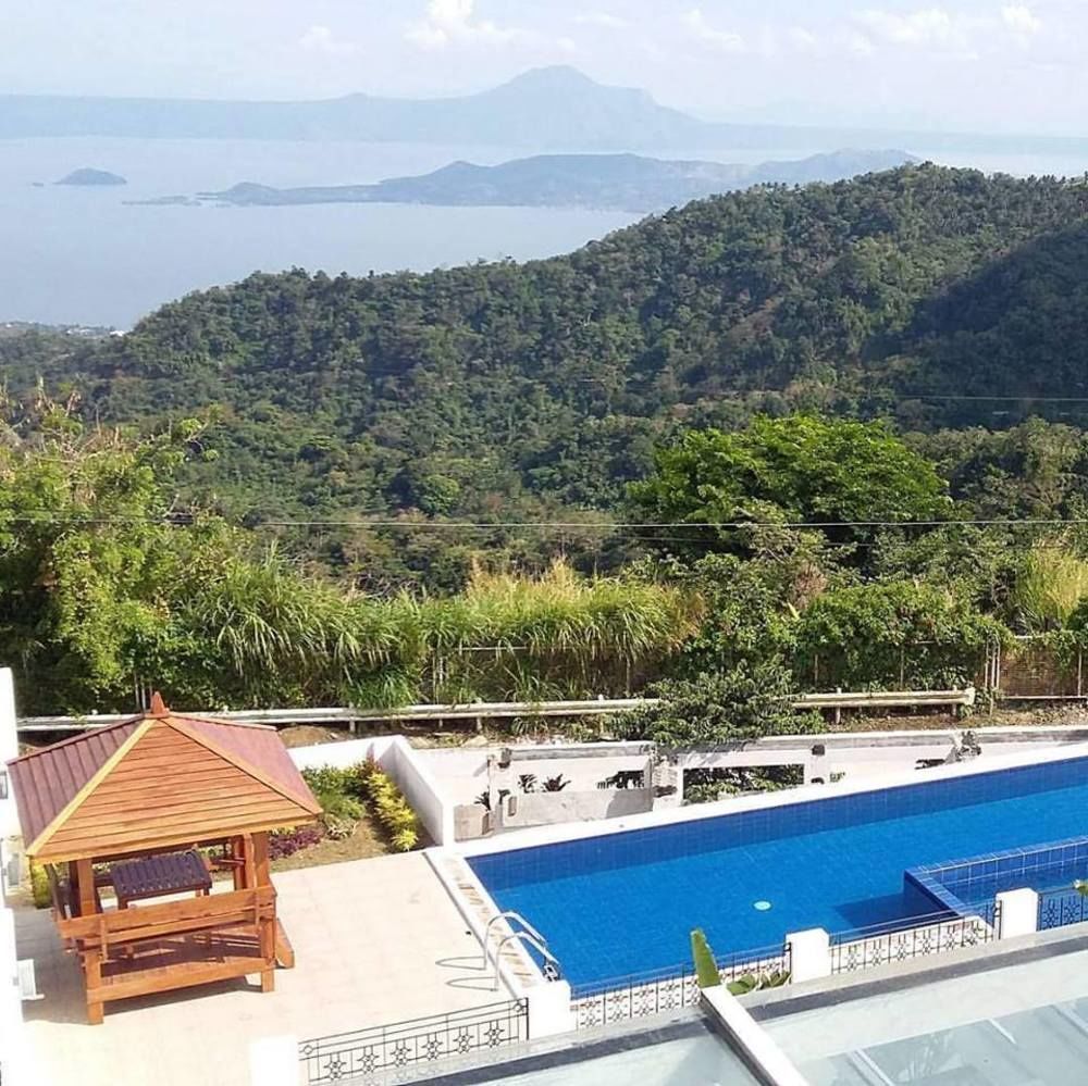Vista Real Hotel Tagaytay City ภายนอก รูปภาพ